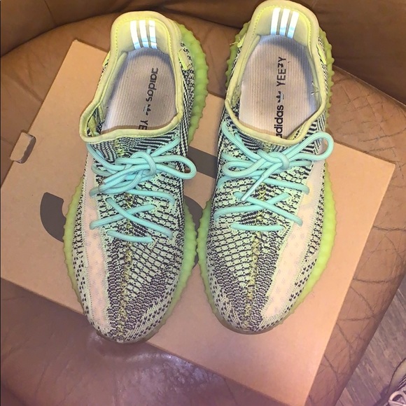 YeezY 350 V2 YeezReel Non-Reflective - Picture 3 of 9